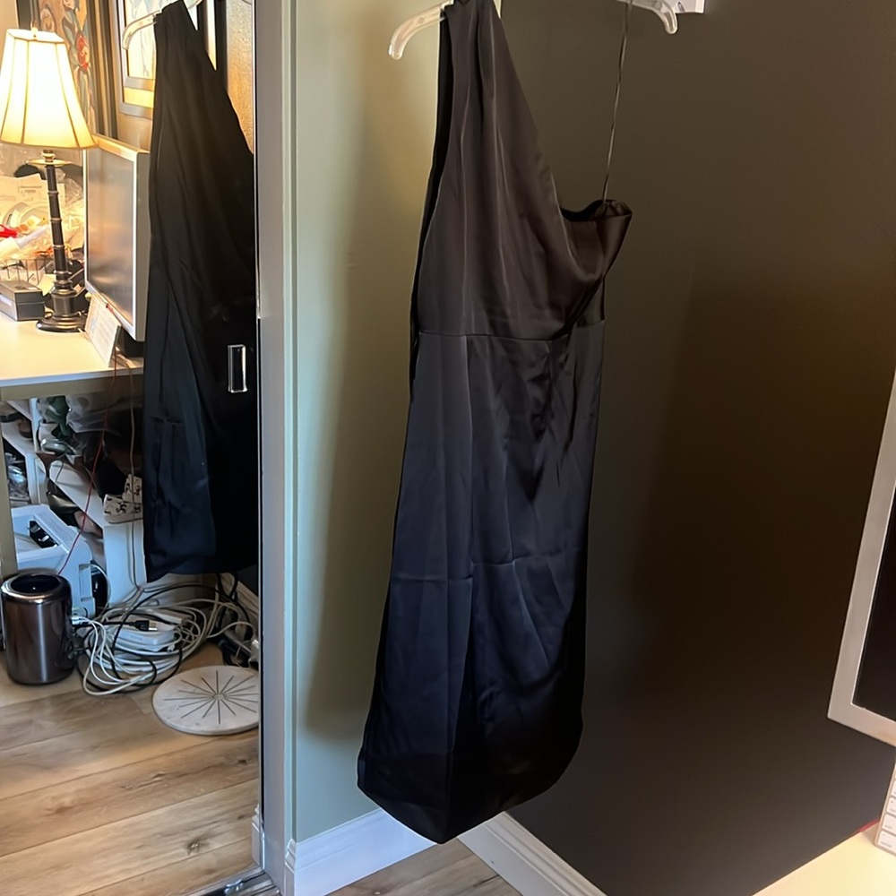🛑 1 hour sale. NWT. Banana Republic, Size 14, Elegant Black One-Shoulder Dress - Picture 10 of 10